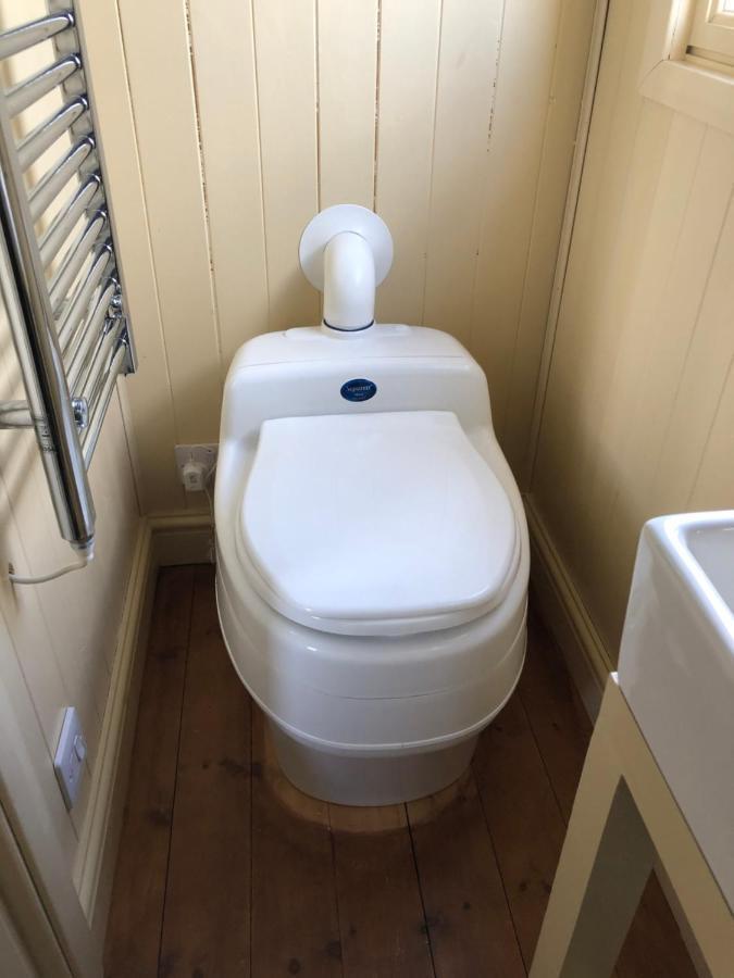 The Hawthorn Shepherds Hut Eyemouth Exterior photo