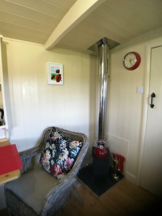 The Hawthorn Shepherds Hut Eyemouth Exterior photo