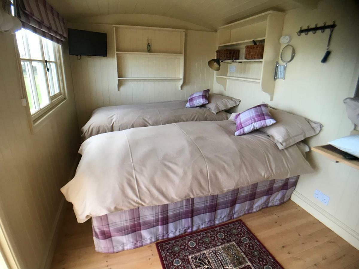 The Hawthorn Shepherds Hut Eyemouth Exterior photo