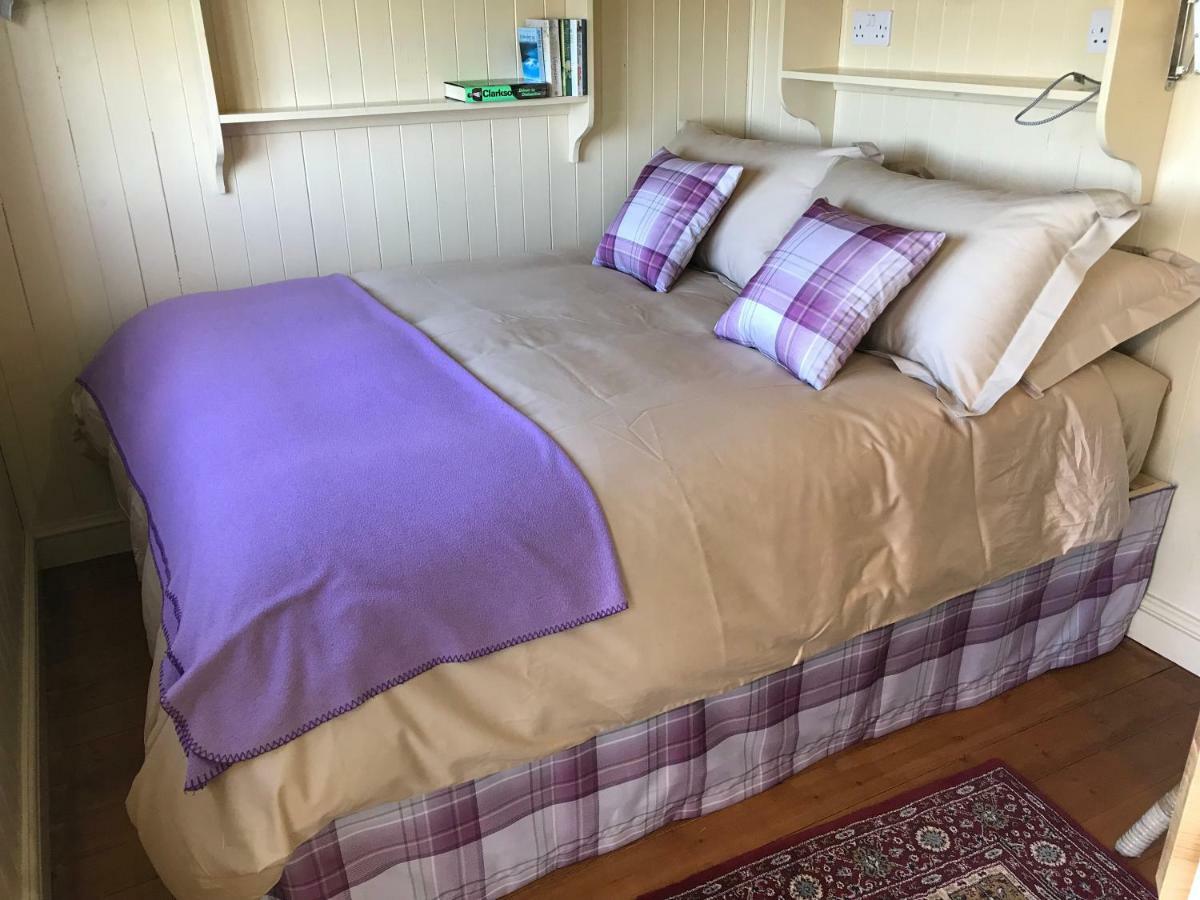 The Hawthorn Shepherds Hut Eyemouth Exterior photo